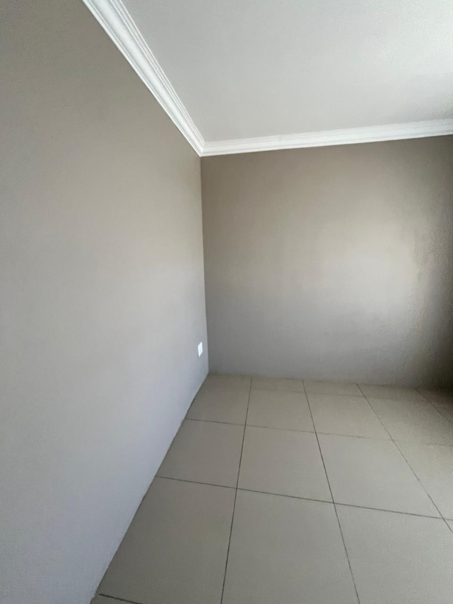 4 Bedroom Property for Sale in Abbotsford Eastern Cape